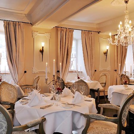 Schlosshotel Burghaus Kronenburg Dahlem  Екстериор снимка